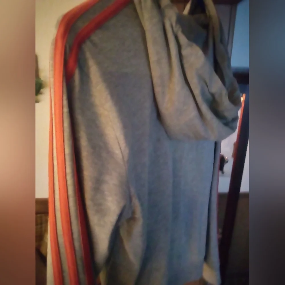 Adidas Women's Jacket - Picture 11 of 14